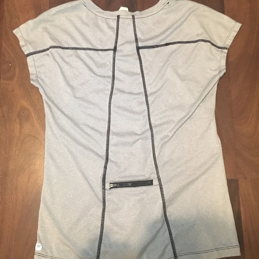 Fabletics Shirts, Size XS - Picture 3 of 5